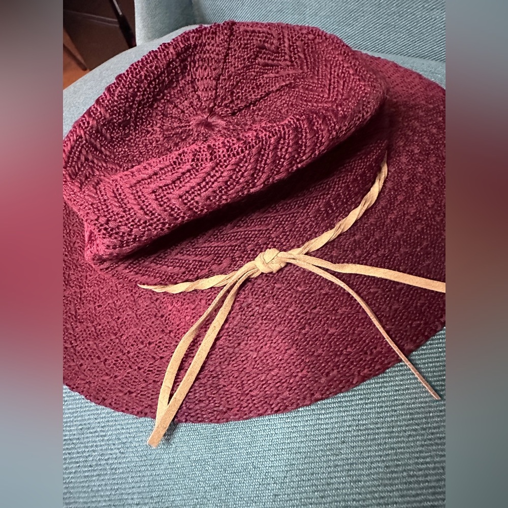 Floppy hat
